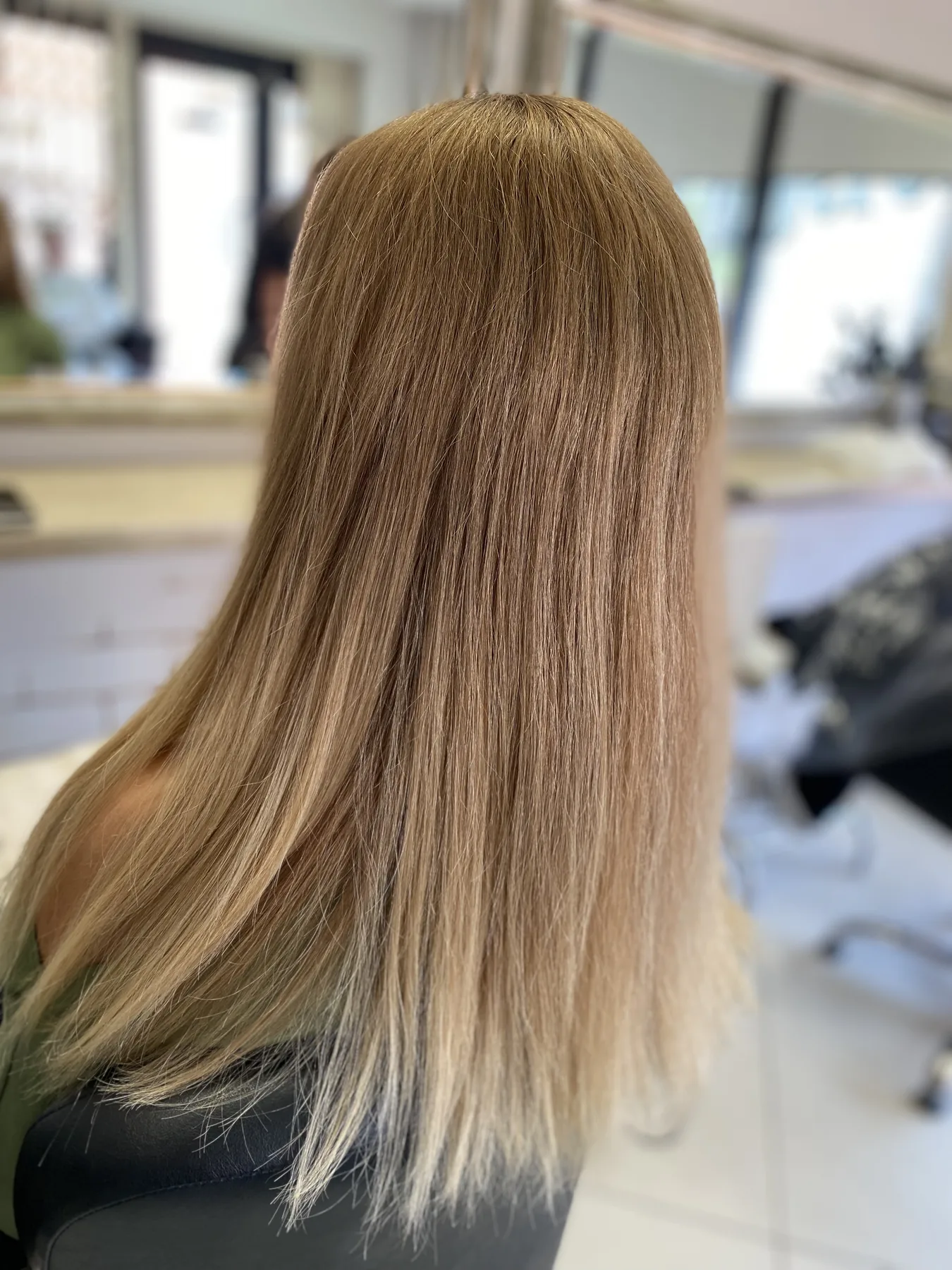 Metamorfoza blond 004 przed i po w salonie M&M Retkinia — przed